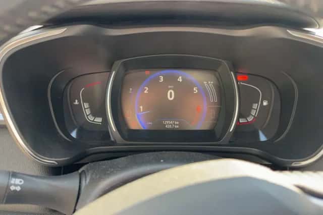 Renault Kadjar (2016) thumbnail 10