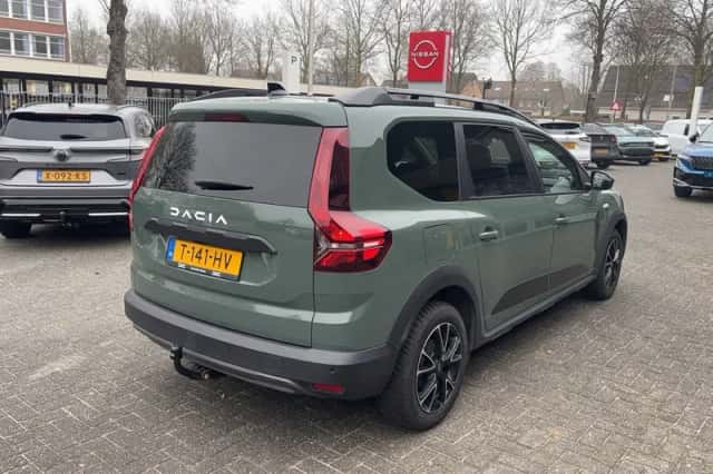 Dacia Jogger (2023) thumbnail 5