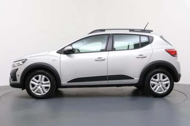 Dacia Sandero Stepway (2024) thumbnail 2