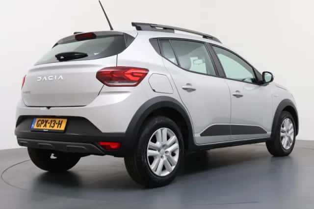 Dacia Sandero Stepway (2024) thumbnail 5