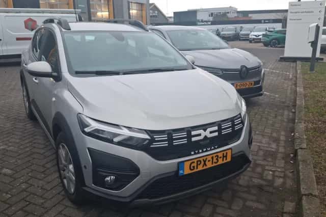 Dacia Sandero Stepway (2024) thumbnail 7