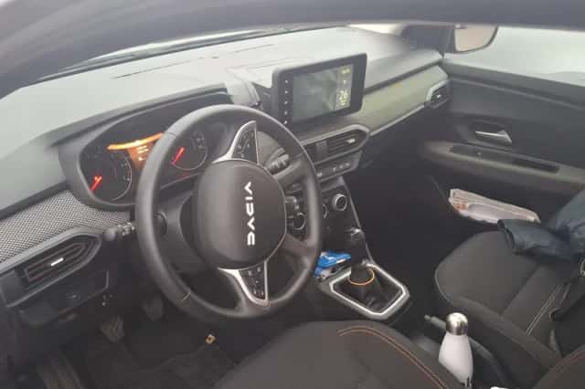 Dacia Sandero Stepway (2024) thumbnail 9