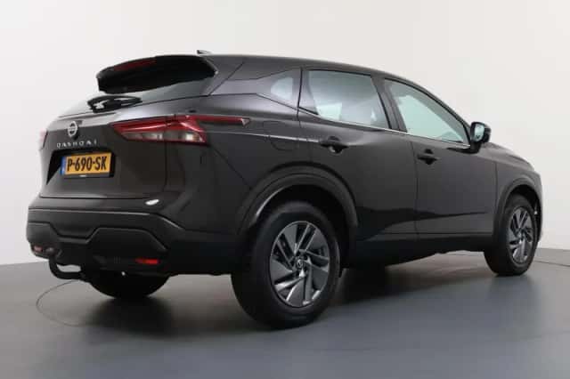 Nissan Qashqai (2022) thumbnail 5