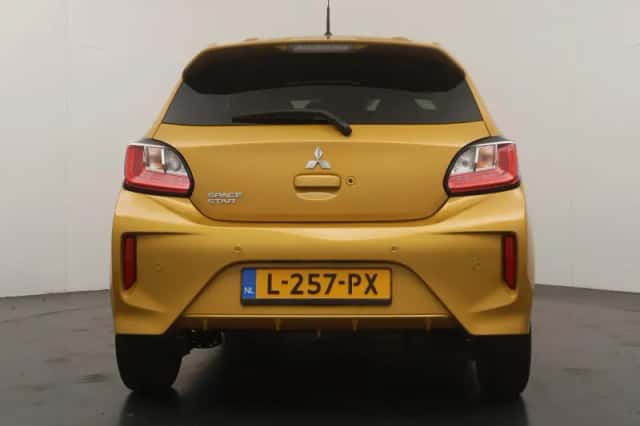 Mitsubishi Space Star (2021) thumbnail 4