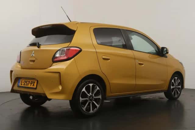 Mitsubishi Space Star (2021) thumbnail 5