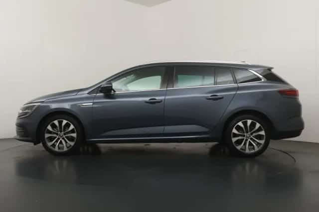 Renault Mégane (2023) thumbnail 2