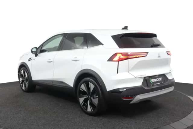 Mitsubishi Grandis (2025) thumbnail 3