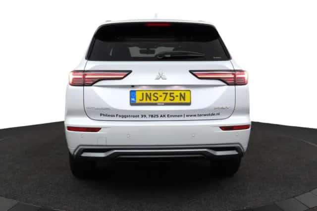 Mitsubishi Outlander (2026) thumbnail 4
