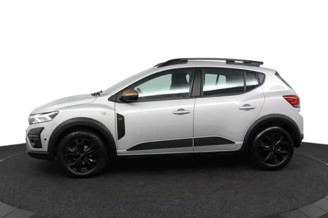 Dacia Sandero Stepway (2024) thumbnail 2