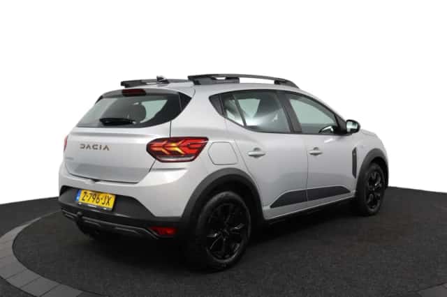 Dacia Sandero Stepway (2024) thumbnail 4