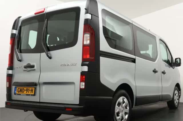 Renault Trafic (2023) thumbnail 6