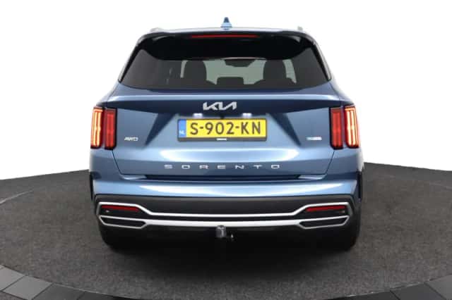 Kia Sorento (2022) thumbnail 4