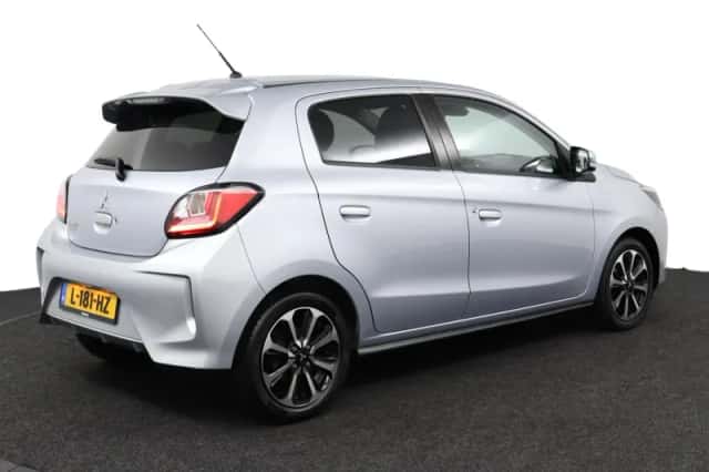 Mitsubishi Space Star (2021) thumbnail 5