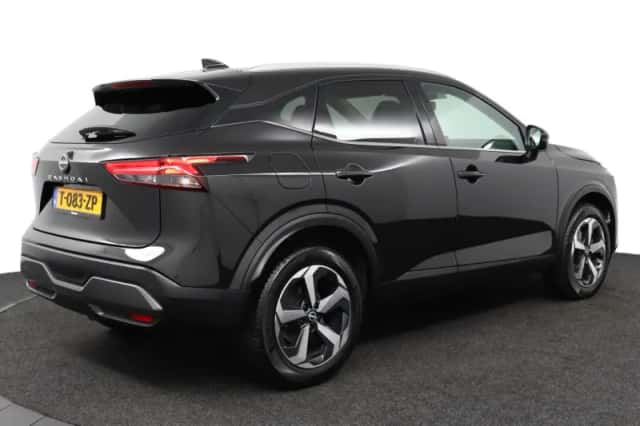 Nissan Qashqai (2023) thumbnail 5