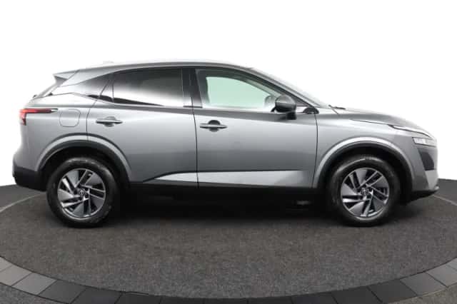 Nissan Qashqai (2023) thumbnail 5