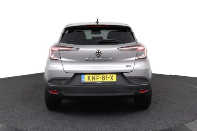 Renault Captur (2025) thumbnail 4