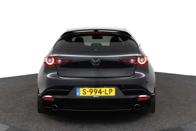 Mazda 3 (2023) thumbnail 4