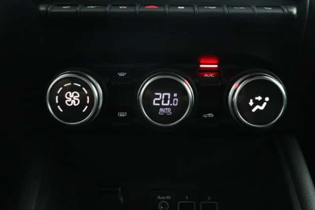 Renault Captur (2020) thumbnail 6