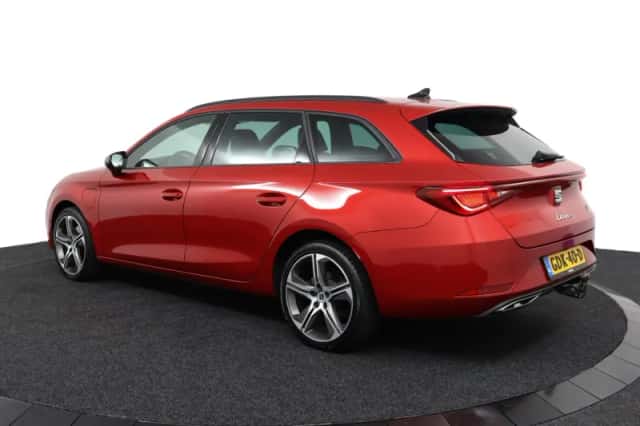 SEAT Leon (2024) thumbnail 3