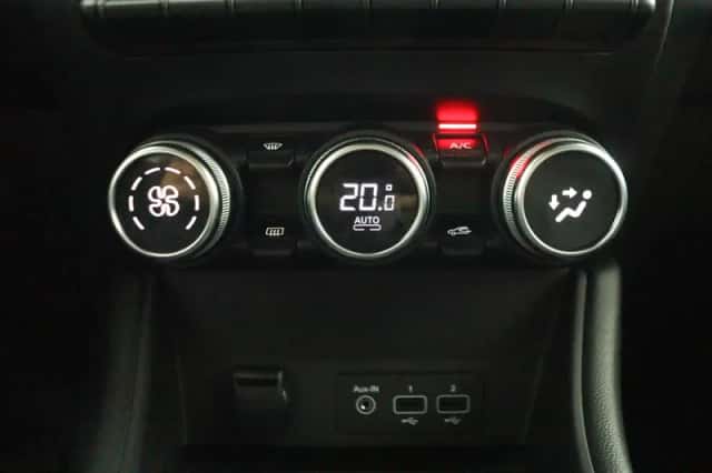 Renault Captur (2020) thumbnail 6