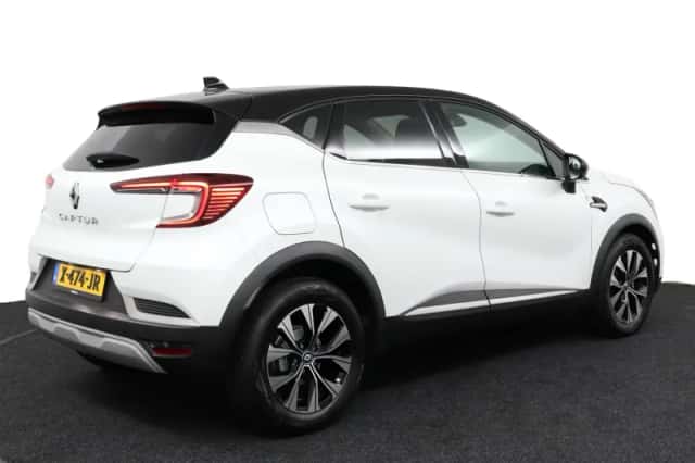 Renault Captur (2023) thumbnail 5
