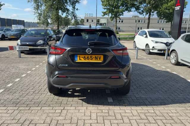 Nissan Juke (2021) thumbnail 4