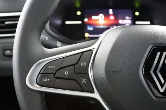 Renault Clio (2025) thumbnail 24