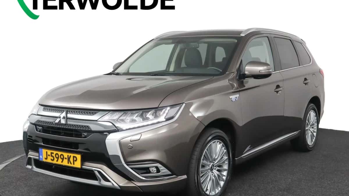 Mitsubishi Outlander (2020) — foto 1