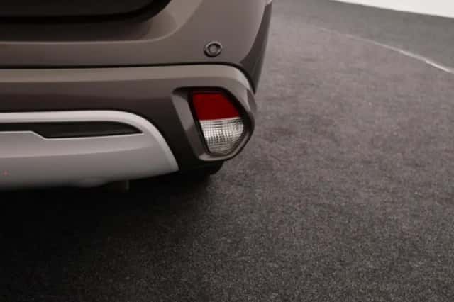 Mitsubishi Outlander (2020) thumbnail 14