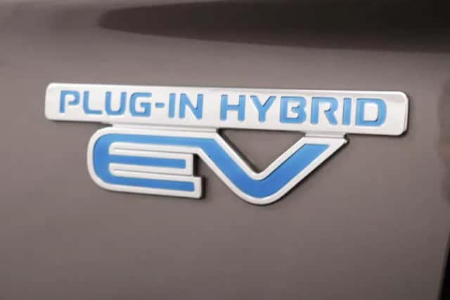 Mitsubishi Outlander (2020) thumbnail 15