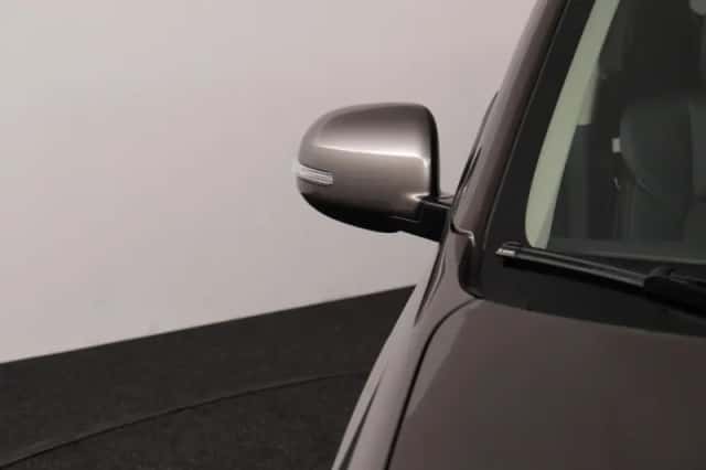 Mitsubishi Outlander (2020) thumbnail 17