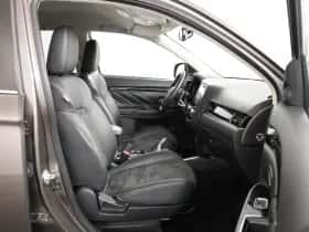 Mitsubishi Outlander (2020) thumbnail 21