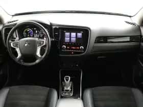 Mitsubishi Outlander (2020) thumbnail 24