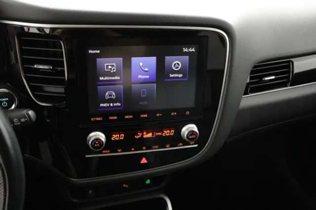 Mitsubishi Outlander (2020) thumbnail 35