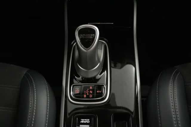 Mitsubishi Outlander (2020) thumbnail 39