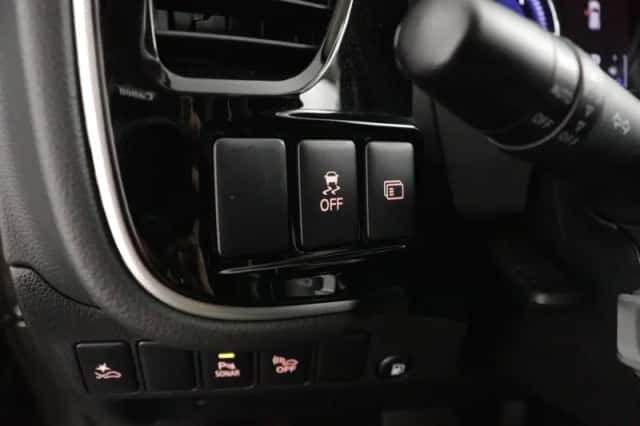 Mitsubishi Outlander (2020) thumbnail 41