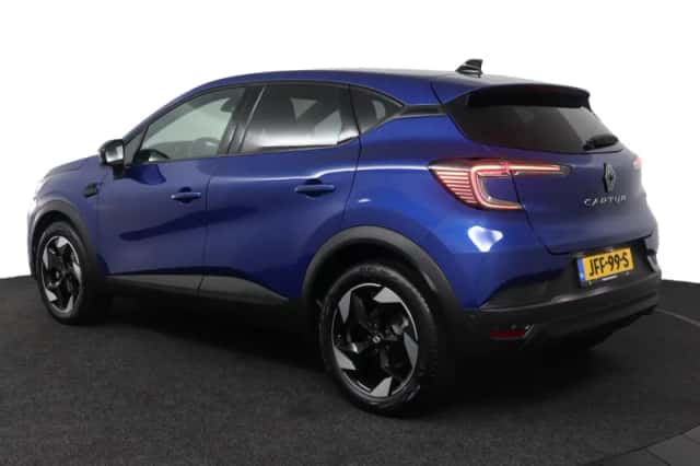 Renault Captur (2025) thumbnail 3