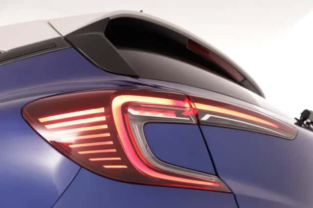 Renault Captur (2023) thumbnail 11