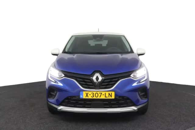 Renault Captur (2023) thumbnail 9