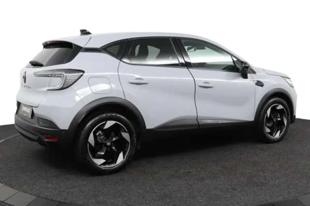 Renault Captur (2025) thumbnail 3