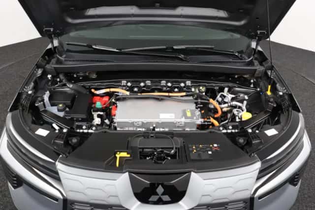 Mitsubishi Eclipse Cross (2025) thumbnail 34
