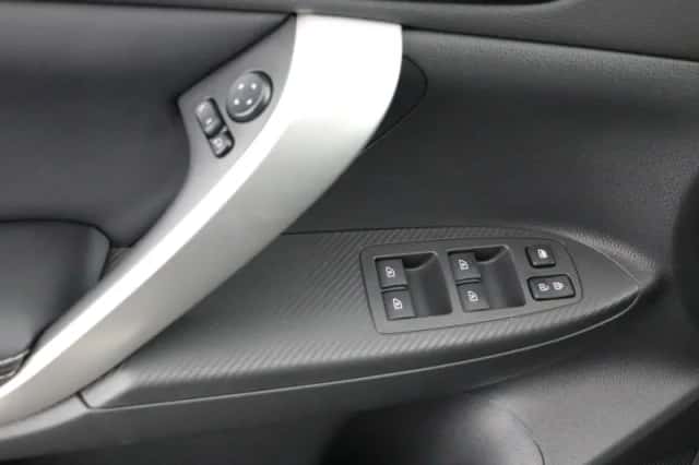 Mitsubishi Eclipse Cross (2021) thumbnail 25