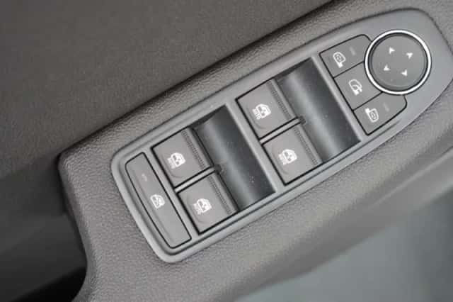 Mitsubishi Colt (2025) thumbnail 12