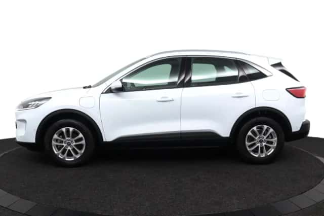 Ford Kuga (2022) thumbnail 2