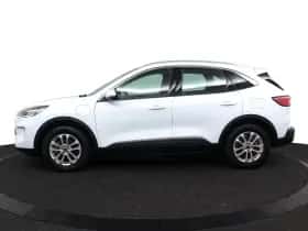 Ford Kuga (2022) thumbnail 2