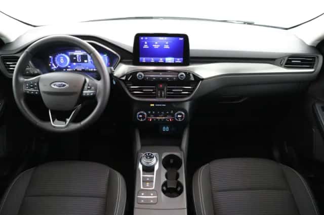 Ford Kuga (2022) thumbnail 4