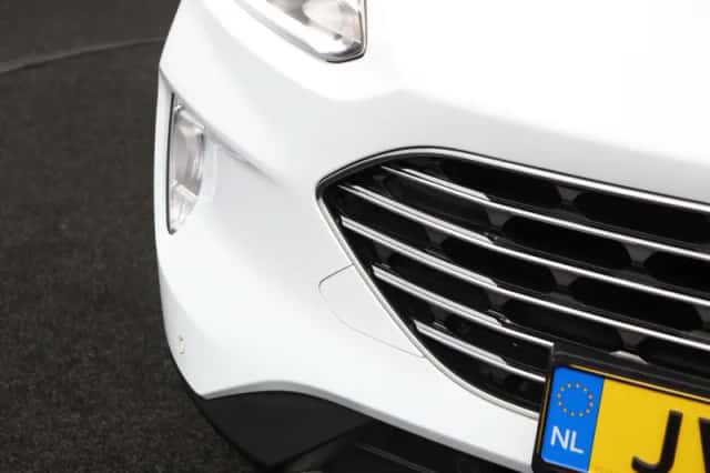 Ford Kuga (2022) thumbnail 31