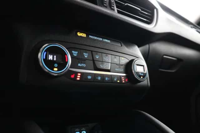 Ford Kuga (2022) thumbnail 7