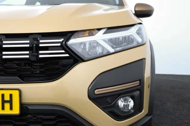 Dacia Sandero Stepway (2025) thumbnail 9