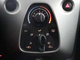 Toyota Aygo (2018) thumbnail 6